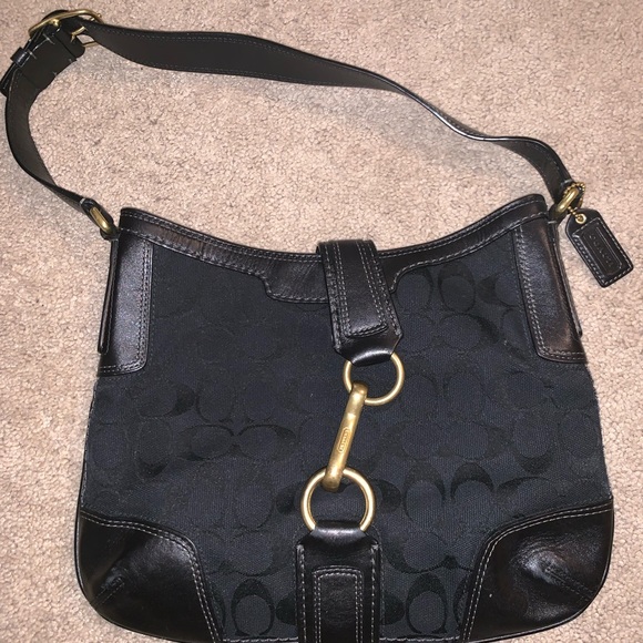Coach Handbags - Coach pocketbook
